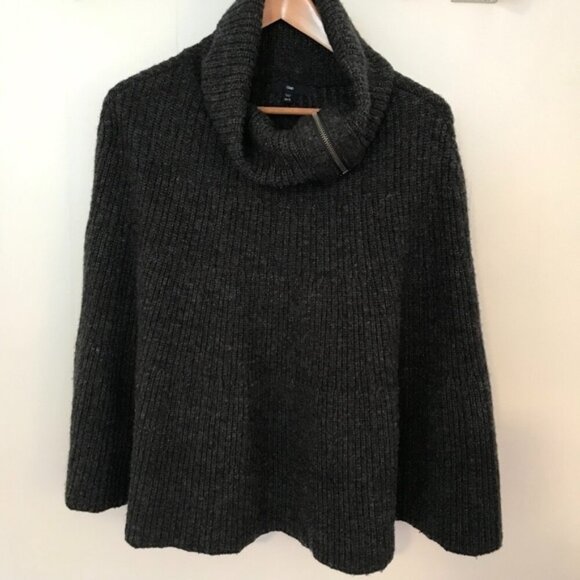 Gap buttoned Poncho! - Picture 5 of 10